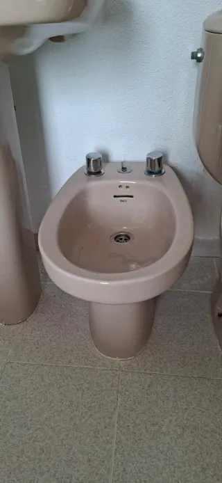 Conjunto sanitario vintage beige