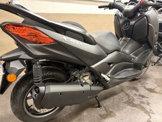 Yamaha XMAX 300 2022 Negra
