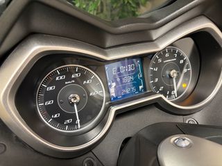 Yamaha XMAX 300 2022 Negra