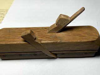 Cepillo de carpintero de madera