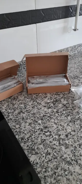 Tiradores de cajón plateados