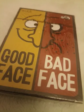 Juego de mesa Good Face Bad Face.