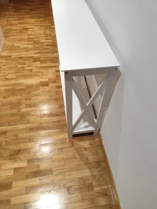 Consola recibidor madera blanca.