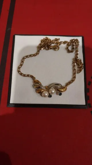 Conjunto collar y pendientes perlas