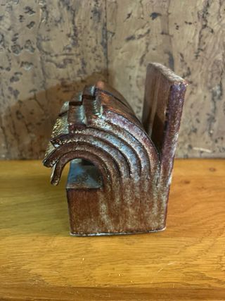 Supporto libri vintage in ceramica marrone