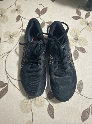 Scarpe Asics nere e oro