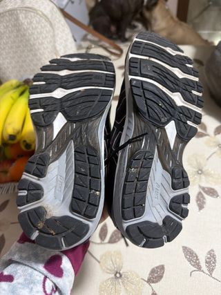 Scarpe Asics nere e oro