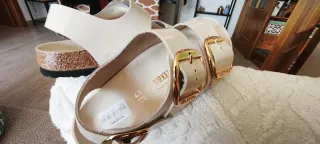 Sandalias Birkenstock Blancas Hebillas Doradas