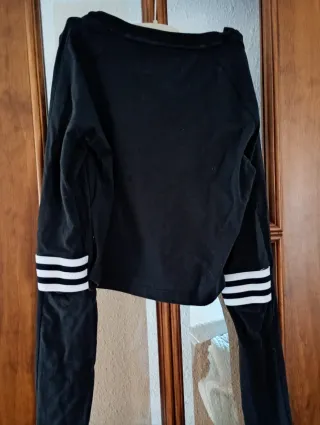 Camiseta Adidas Crop Top Negra Logo Trefoil