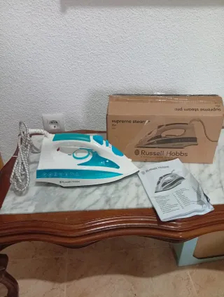 Plancha Russell Hobbs Supreme Steam Pro