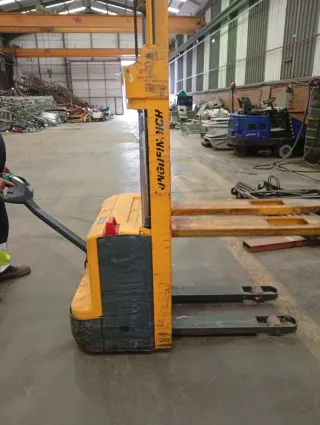 Carretilla elevadora de batería