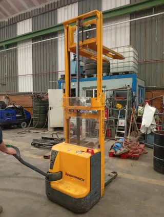 Carretilla elevadora de batería