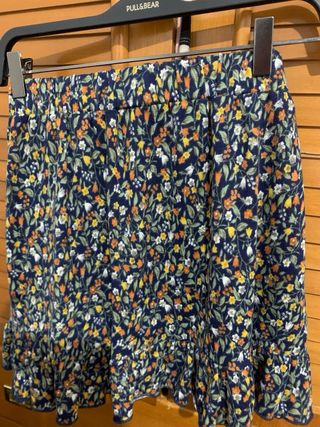 Falda preciosa de flores Hug & Clau