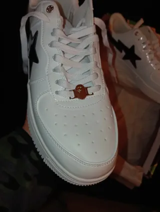 Zapatillas Bape Sta Blancas y Negras