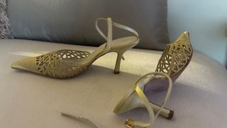 Zapatos de fiesta dorados Gino Vaello Un solo uso