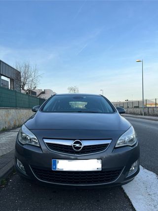 Opel Astra 1.7 CDTI 110 Cosmo ST