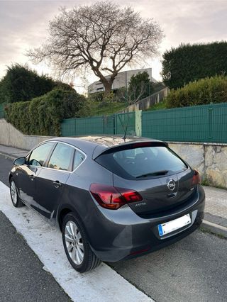 Opel Astra 1.7 CDTI 110 Cosmo ST