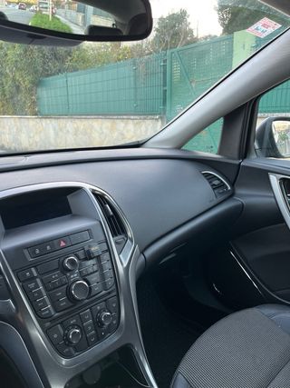 Opel Astra 1.7 CDTI 110 Cosmo ST