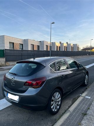 Opel Astra 1.7 CDTI 110 Cosmo ST