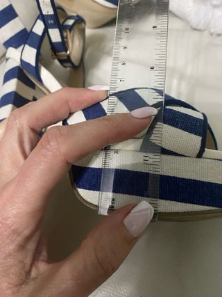 Zapatos de tacón de plataforma a rayas