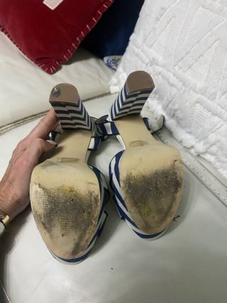 Zapatos de tacón de plataforma a rayas