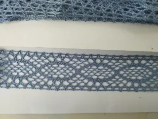 Entredós de encaje azul pavo