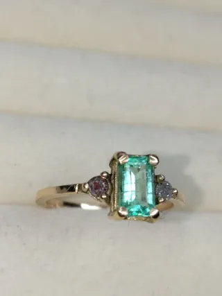 Anillo Oro 18k Esmeralda 0.87ct