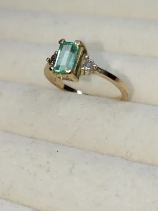 Anillo Oro 18k Esmeralda 0.87ct