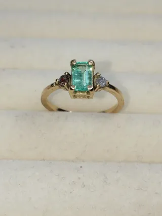 Anillo Oro 18k Esmeralda 0.87ct