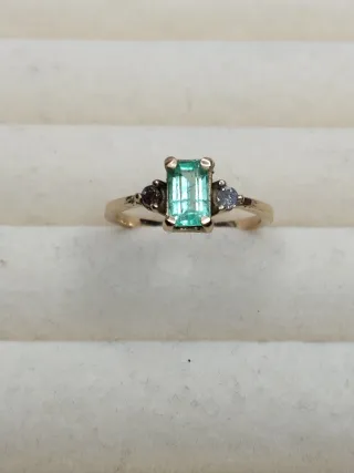 Anillo Oro 18k Esmeralda 0.87ct