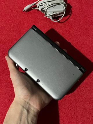 Nintendo 3DS XL grigia