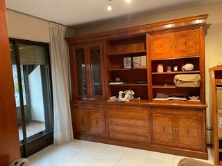 Mueble de salón madera y cristal