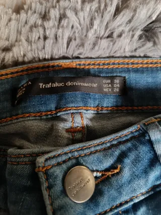 Pantalón vaquero Zara azul