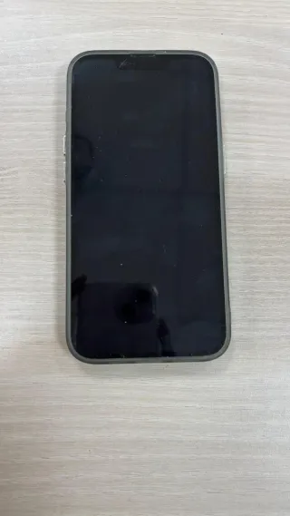 iPhone 16e - Salud de Batería 100%