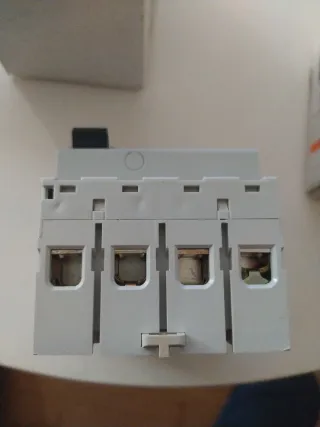 Interruptor Diferencial Merlin Gerin ID