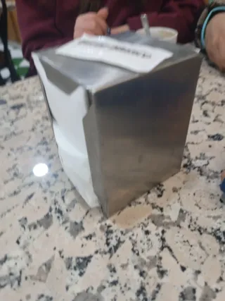 Servilletero de metal plateado