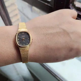 Reloj Dogma Mujer Dorado y Negro