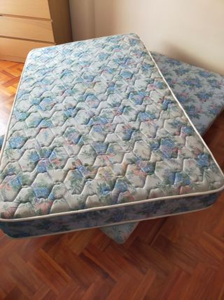 Colchón 105cm y canapé a juego