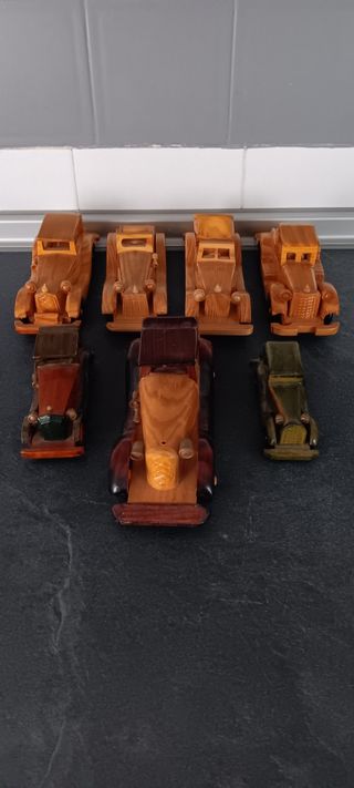 Coches de madera artesanales