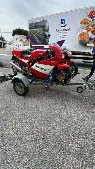 Ducati 900 SS Roja y Blanca