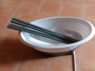 Bañera bebé alta con patas