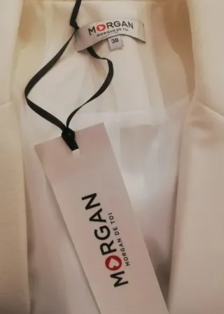 Chaqueta blanca manga abullonada