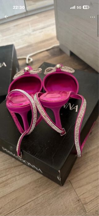 Scarpe Primadonna fucsia con fiocco strass