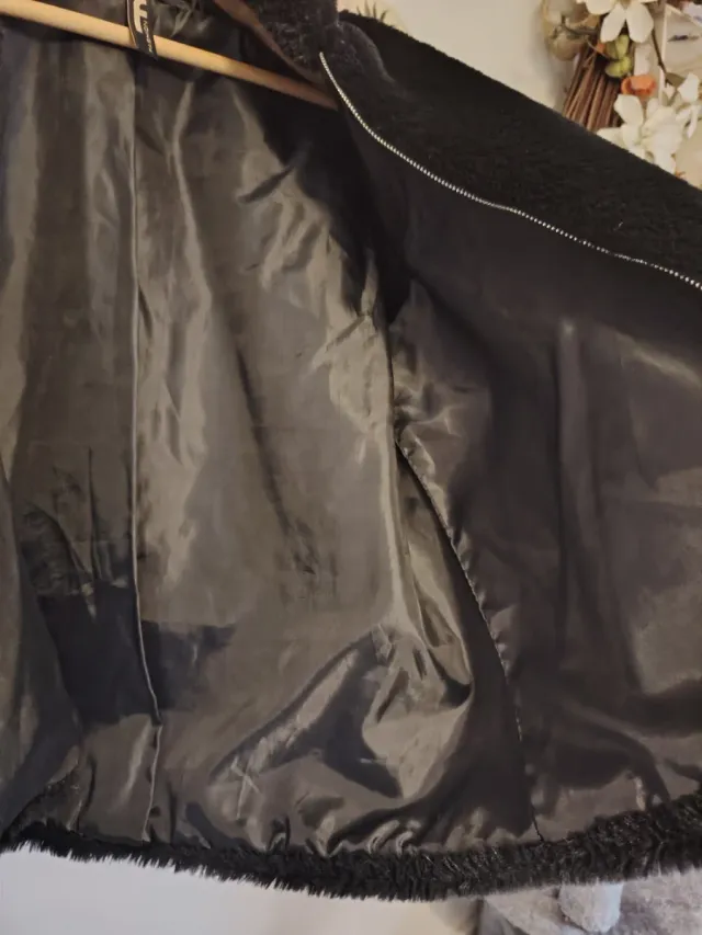 Chaqueta peluda negra Fashion Italy