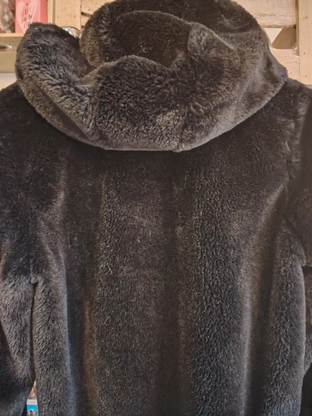 Chaqueta peluda negra Fashion Italy