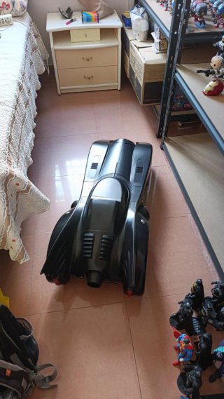 Batmobile Hot Toys 1/6 Escala Coleccionable