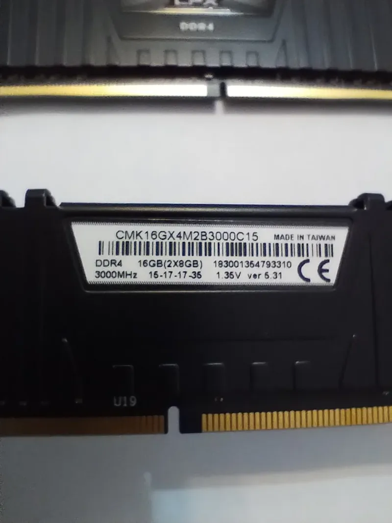 RAM DDR4 Corsair 16GB 3000MHz afbeelding 3