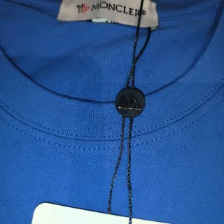 Camiseta Moncler Azul Talla XL