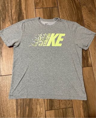 Camiseta Nike Gris Talla XL