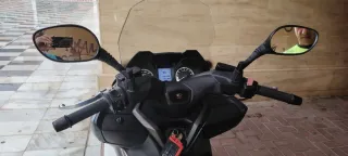 Kymco 300cc Maxi Scooter Automática